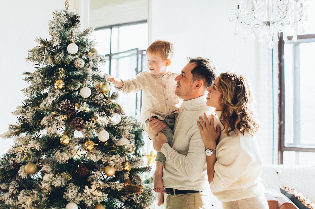 7 Christmas Traditions for Children