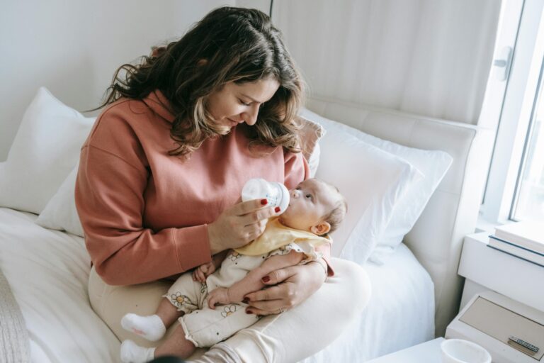 tips for bottle feeding your baby